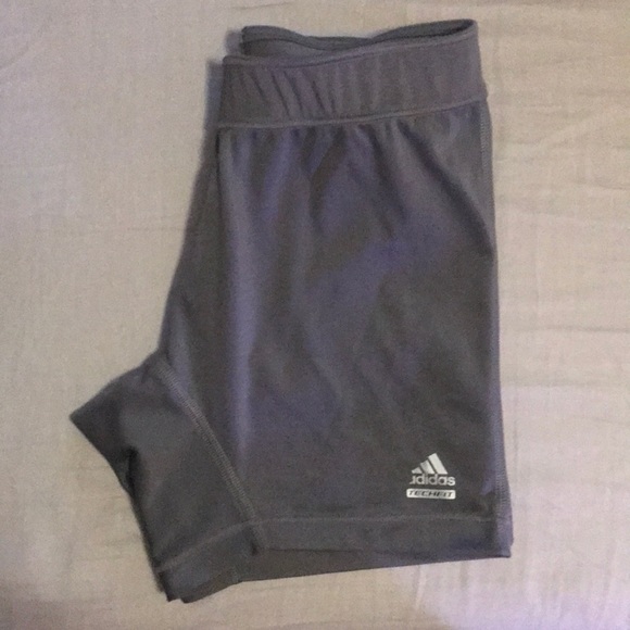 Addidas shorts - Picture 2 of 3